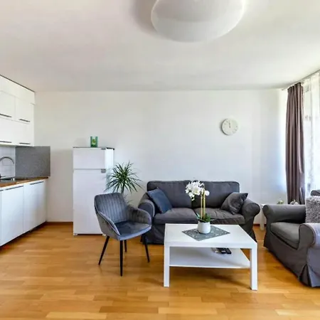 Apartment Stunning 1-bed In
