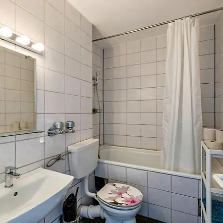 Stunning 1-bed In Apartment