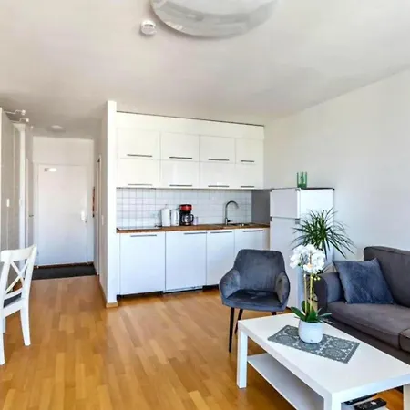 アパート Cozy With Modern Amenities ノイス